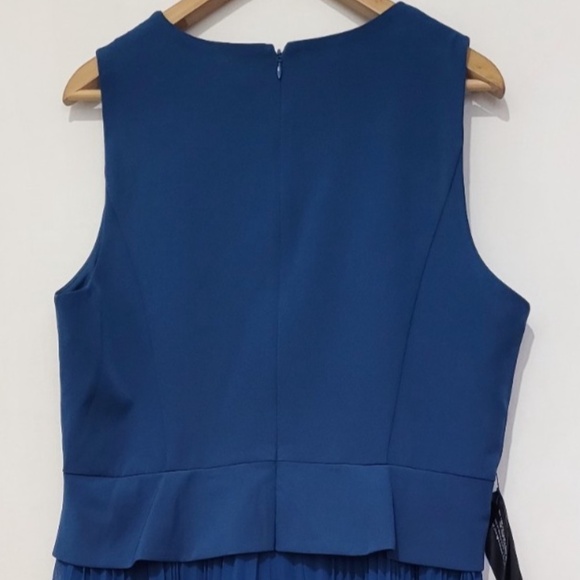 Unworn Kay Unger Orella Pleated Mixed Media Cocktail Dress in Ink - Picture 7 of 10